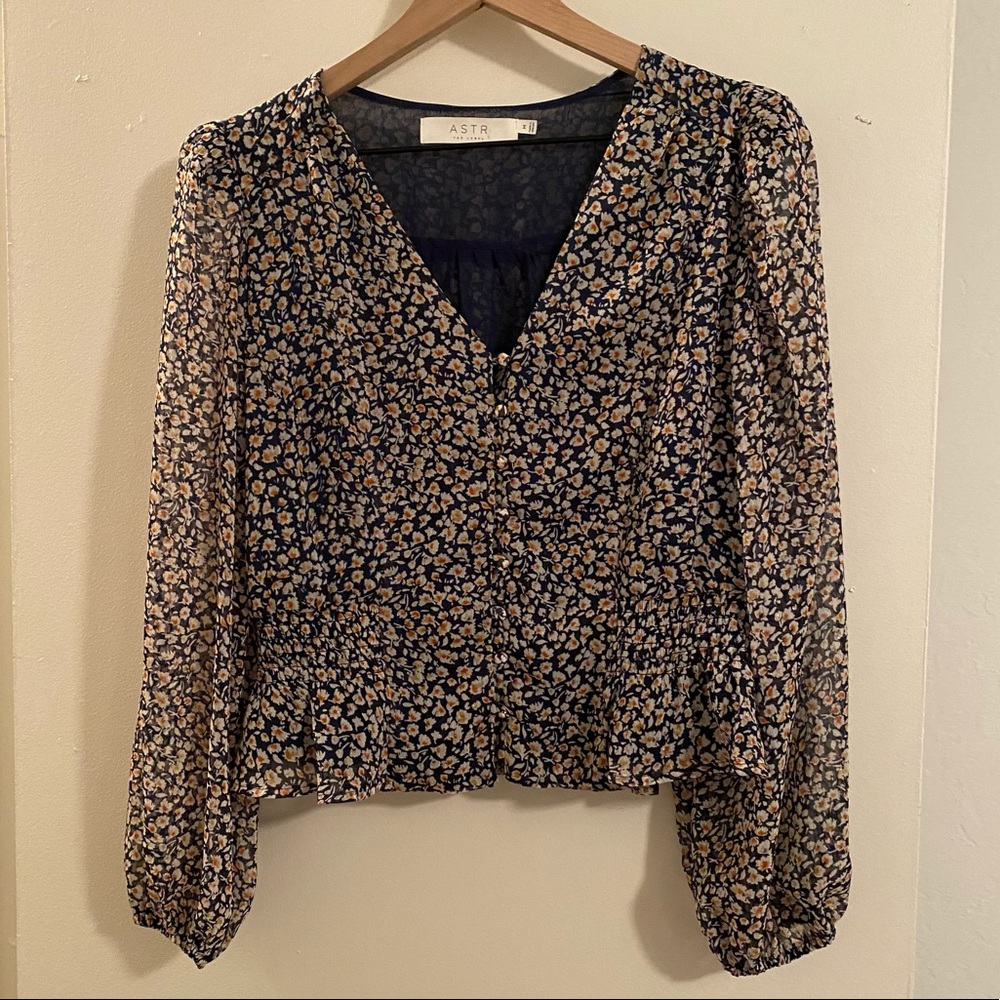Astr The Label Navy Floral Blouse